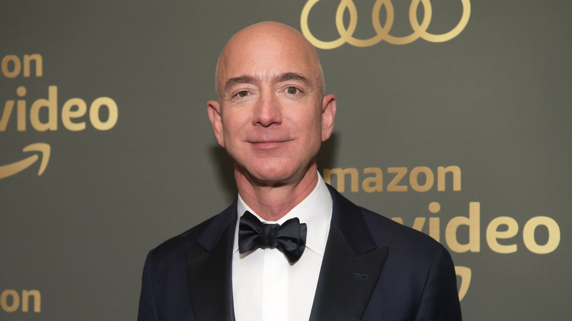 Jeff Bezos’un Amazon İle Küresel Başarıya Ulaşma Hikayesi: Dünyanın En Zengin Adamı